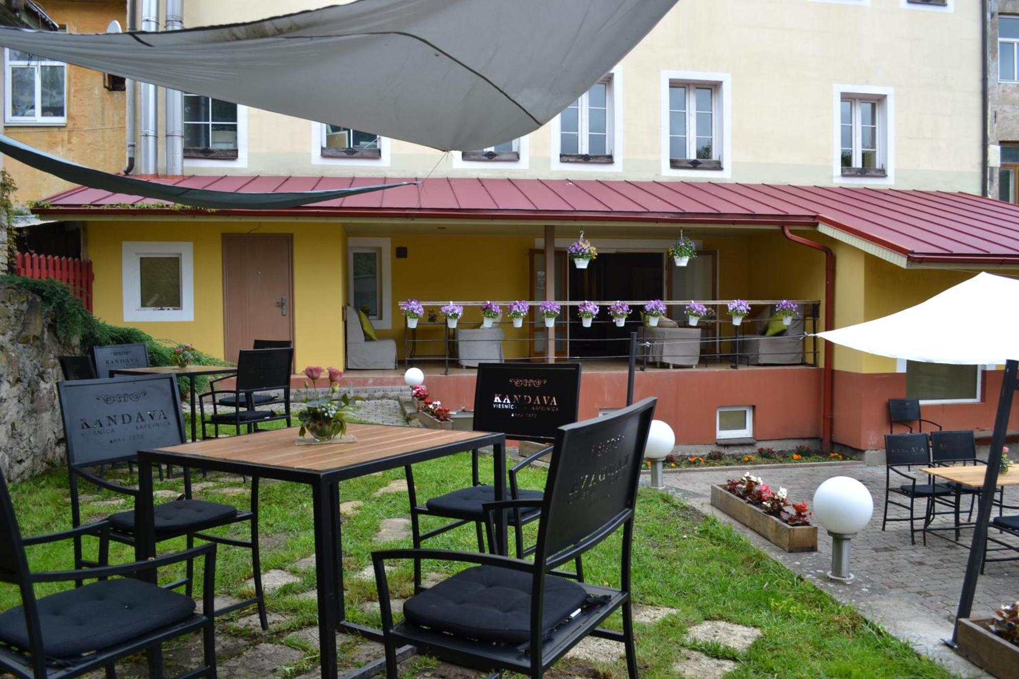 Viesnica Kandava Exterior photo